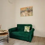 Apartment Domusmi Porta Venezia *