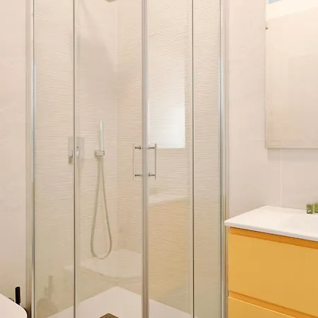 Apartment Domusmi Porta Venezia *